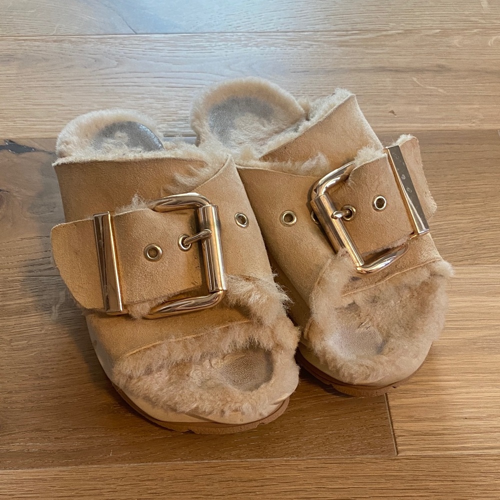 Mellow shearling Tan Slide Sandals with Buckles